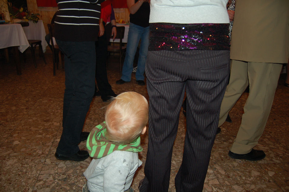 Musel si okol podn prohldnout